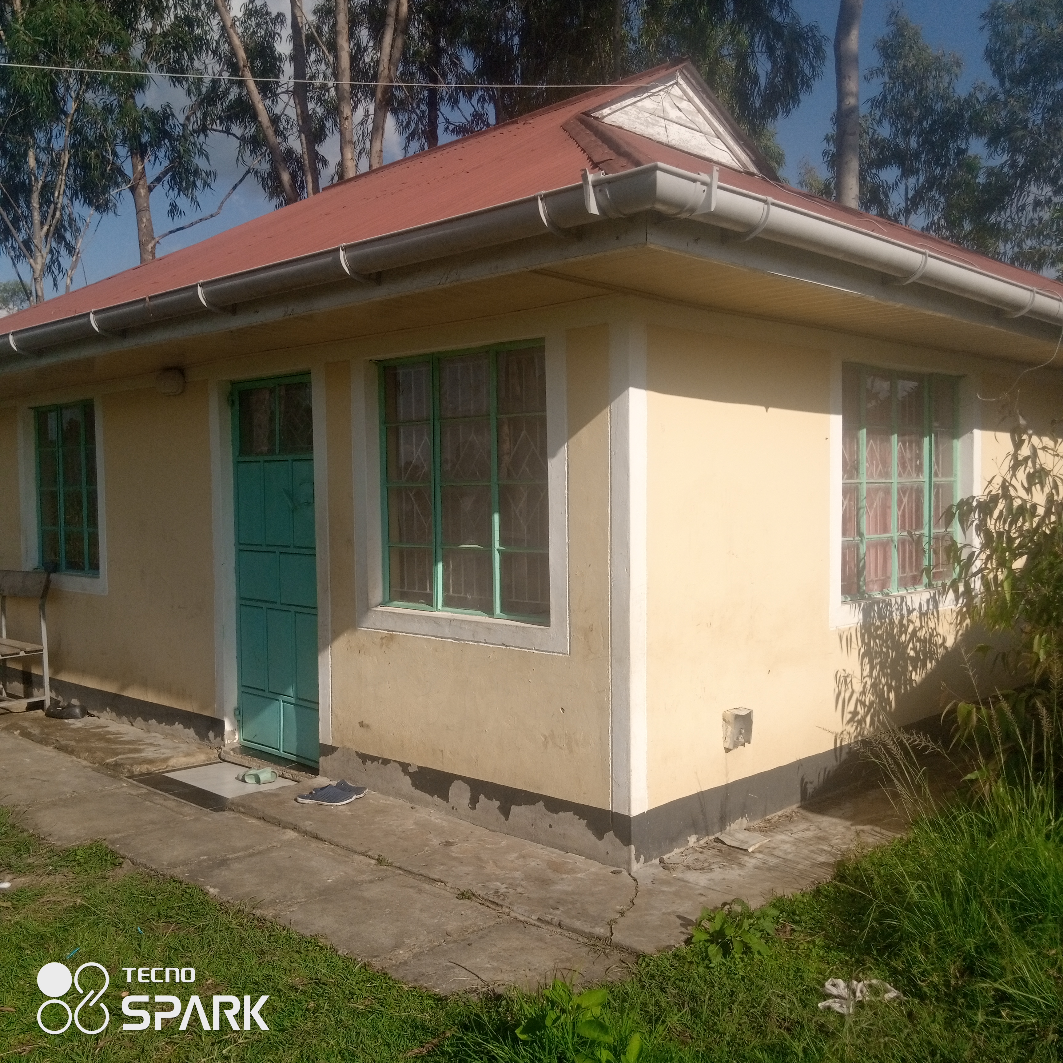 Miniambo staff house