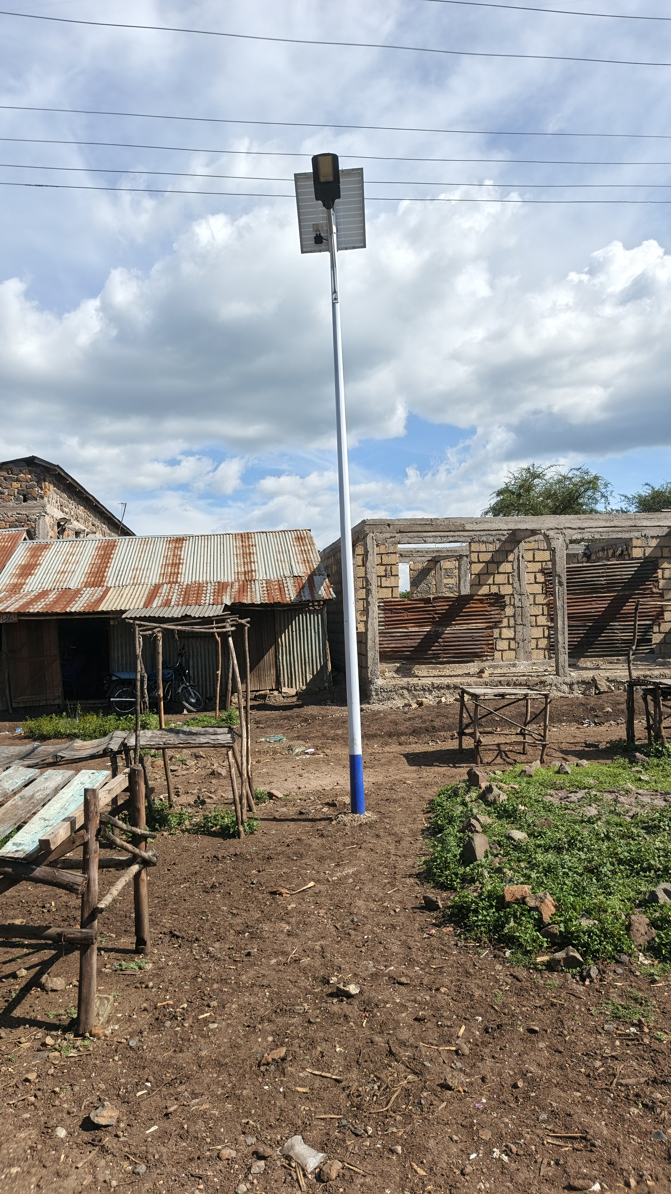 Nyatoto market solar light 2