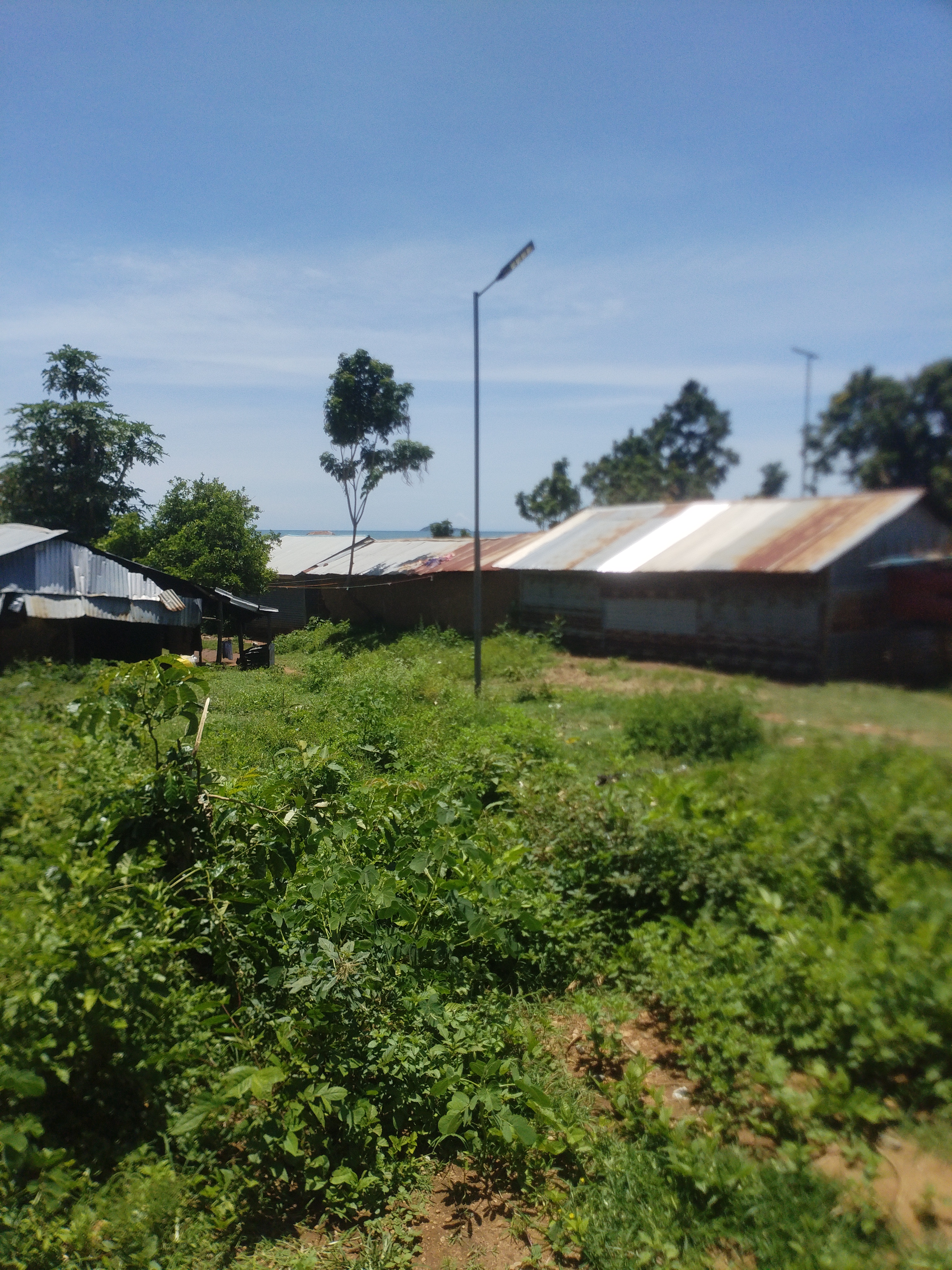 Kabwao beach solar lights
