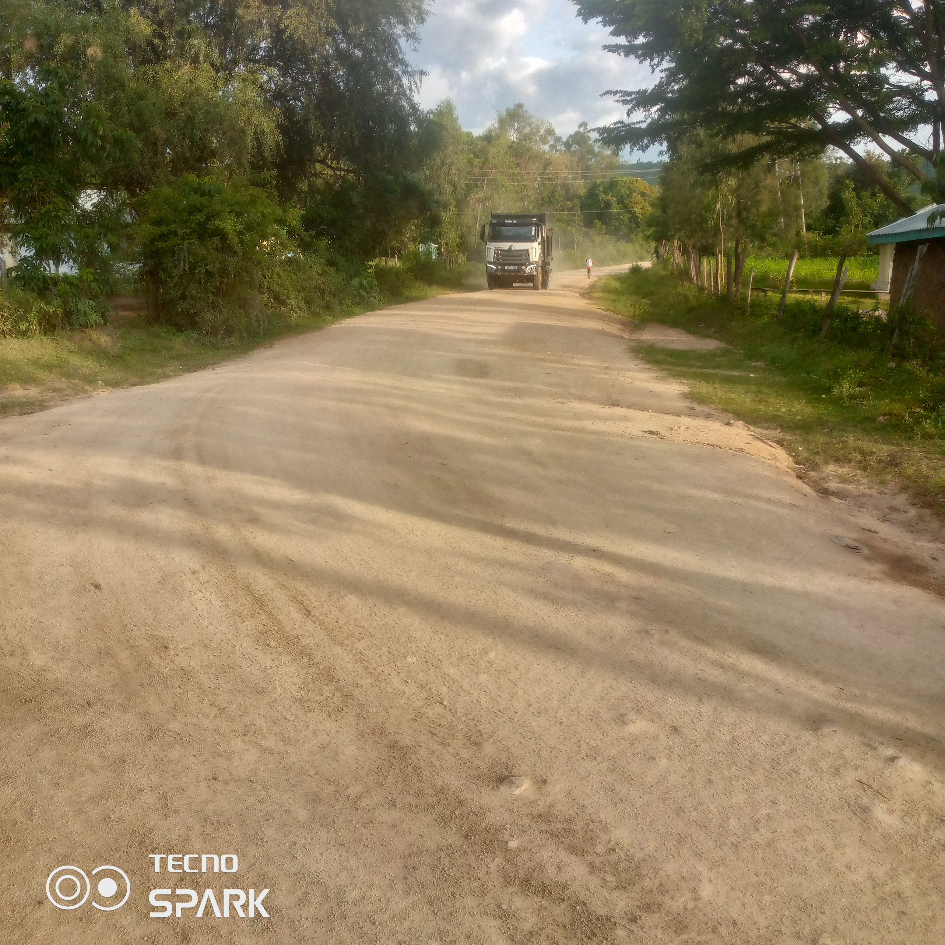 Maintenance of burlum oluti road