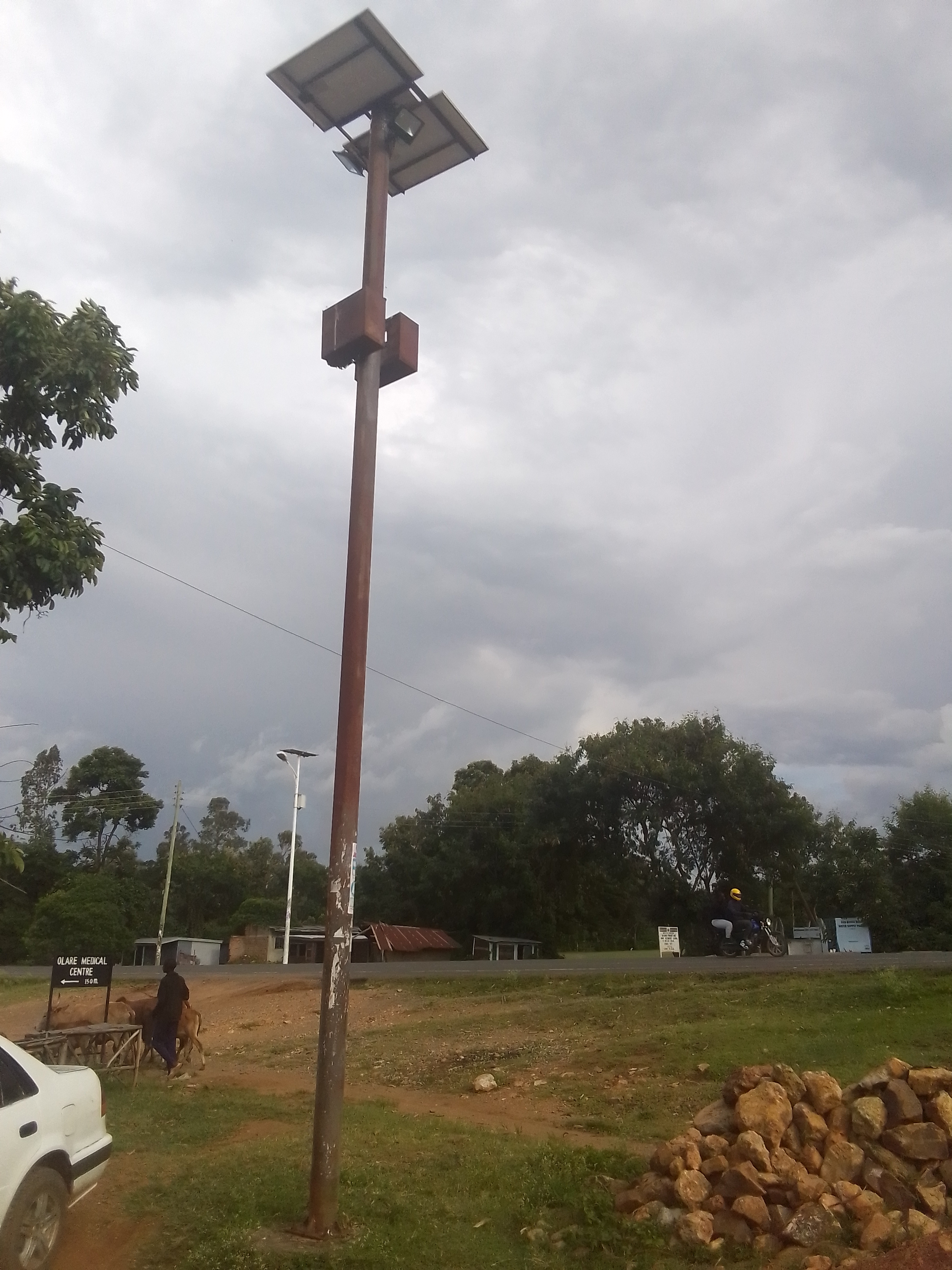 God Bondo market solar light