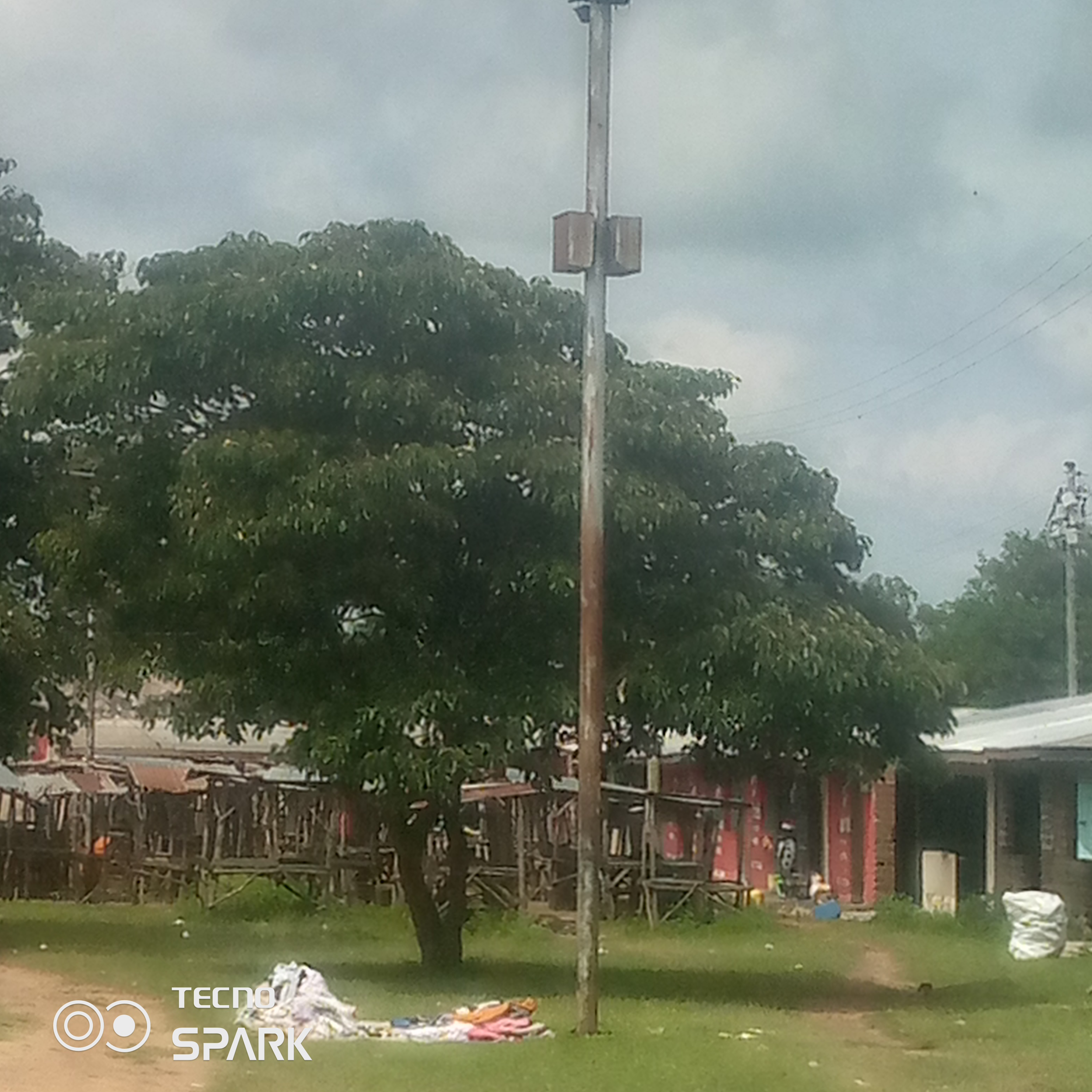 Omboga market solar light