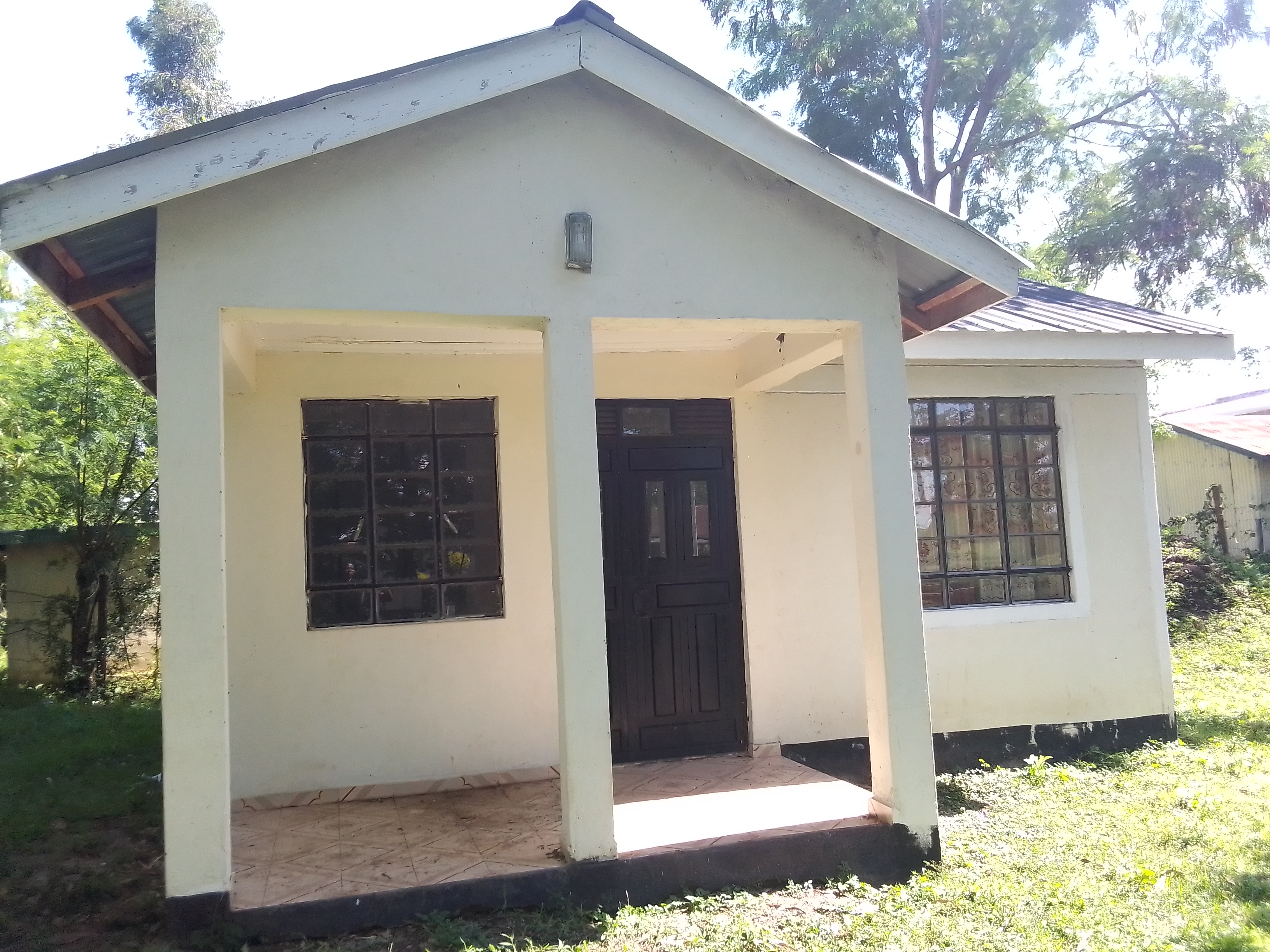 Koduogo health center staff house