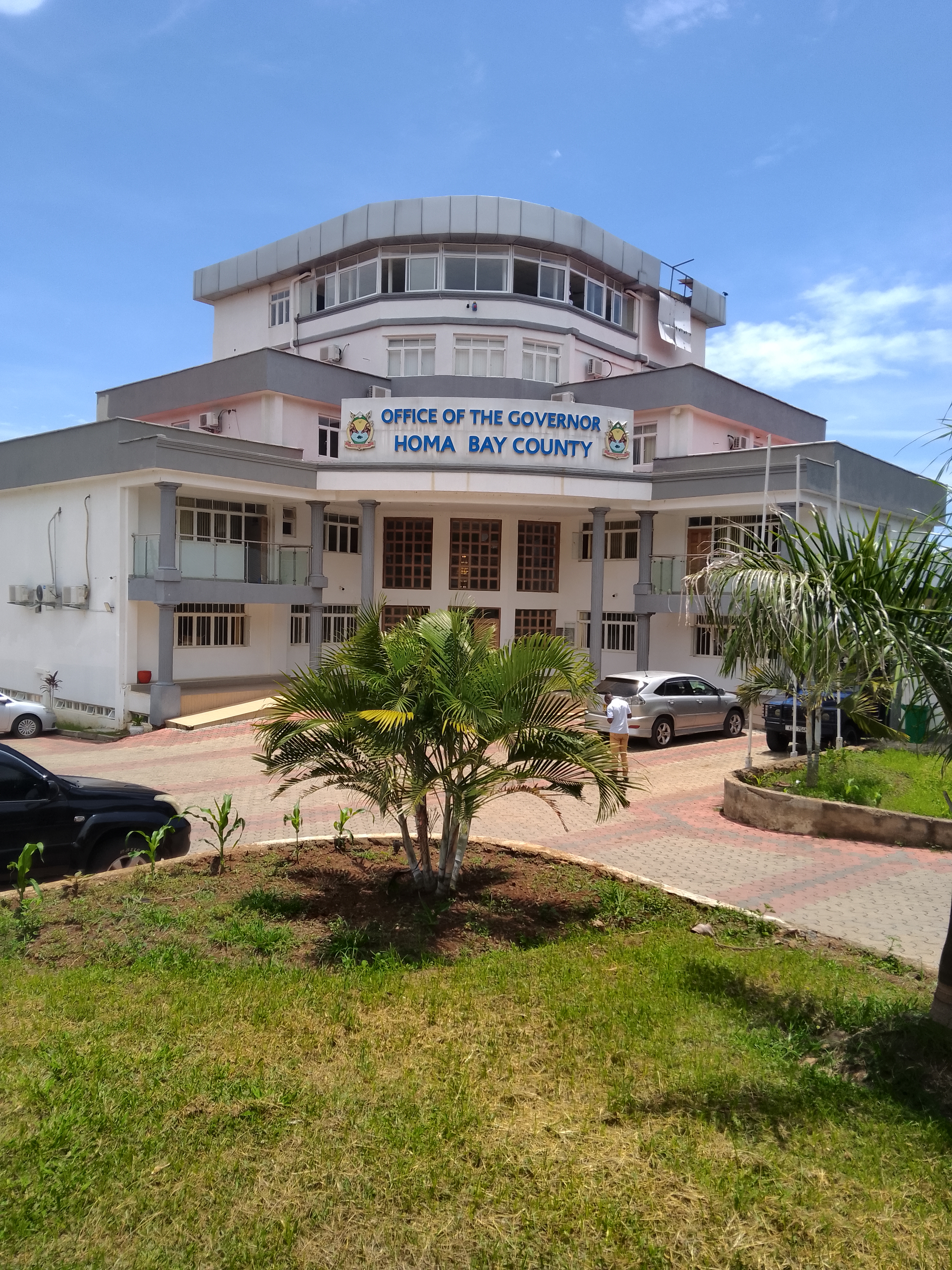 THE GOVERNORS OFFICE 1