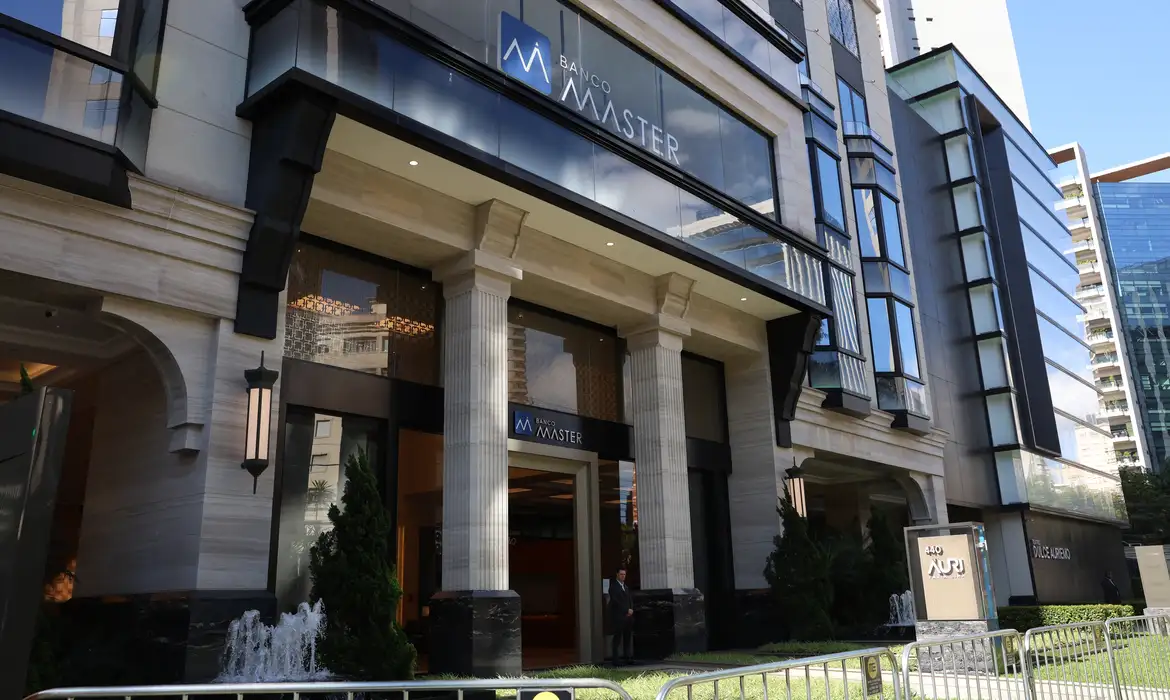 Gilmar Mendes apoia atuação de Toffoli em investigação do Banco Master