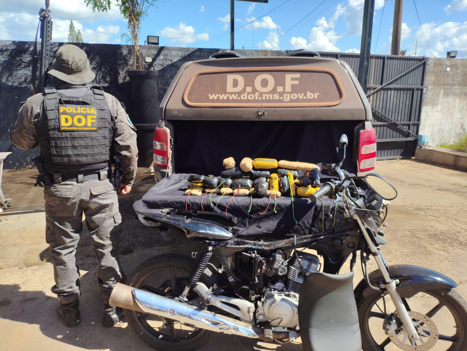 Haxixe marroquino apreendido por policiais na MS-289