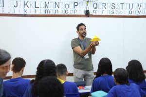 Oficinas de artesanato enriquecem alunos de escolas públicas na 18ª Semana do Artesão