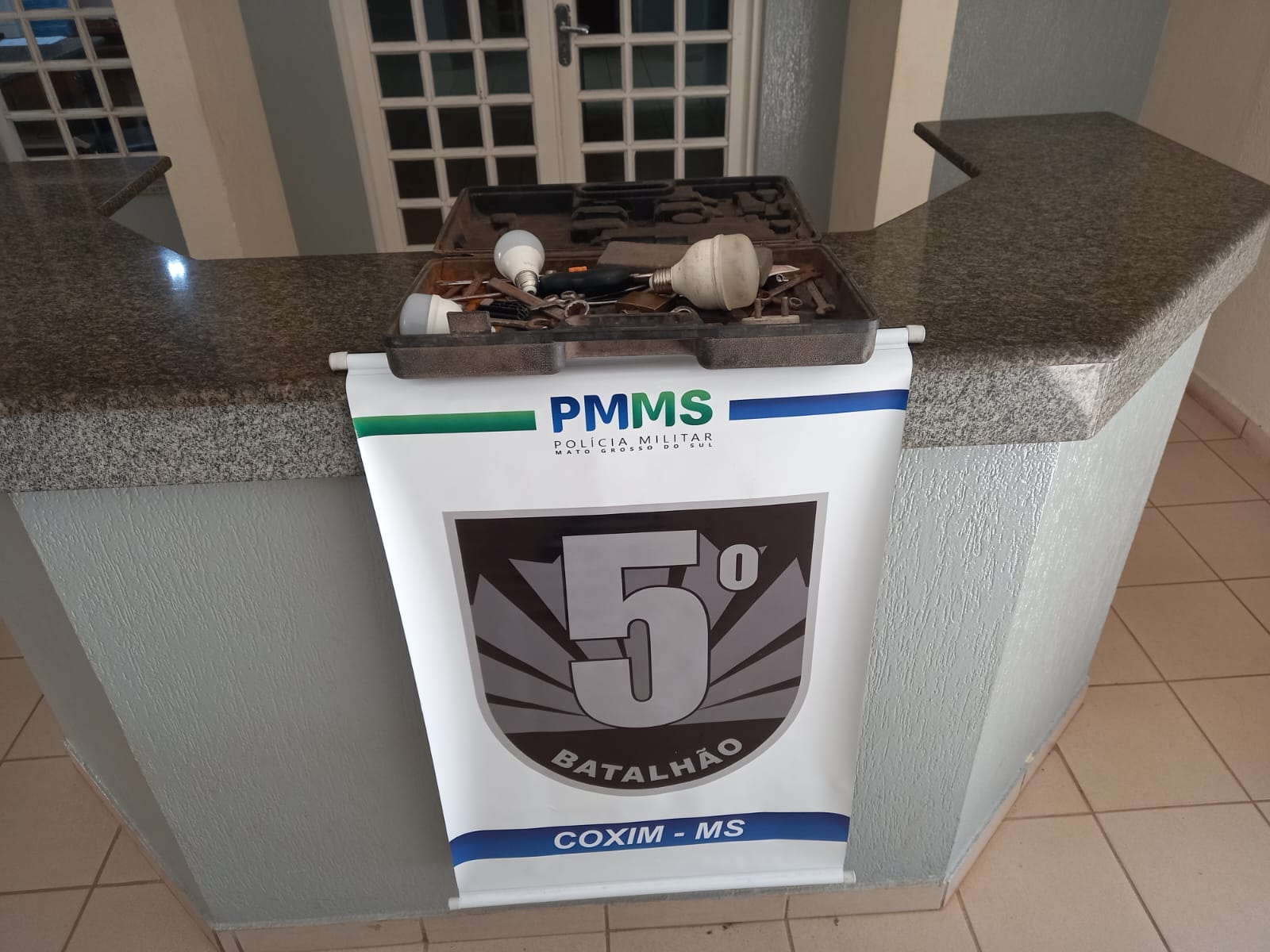 Polícia Militar detém suspeitos e recupera ferramentas em Coxim