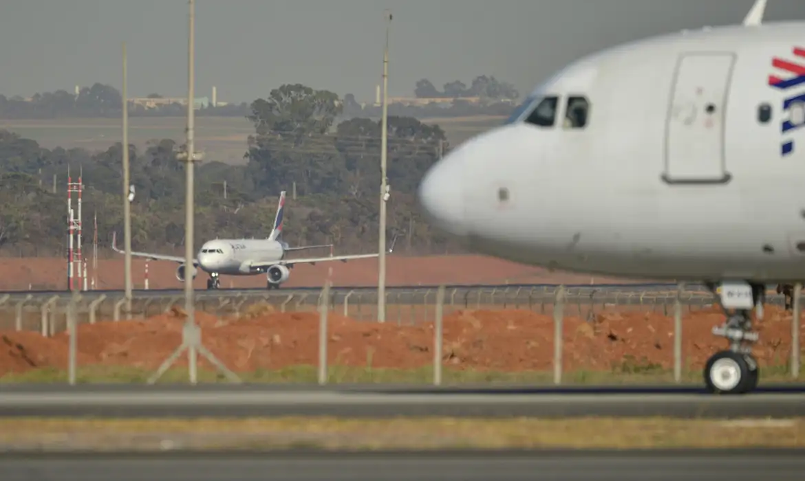 Voo da Latam adiado após alerta de bomba em Brasília