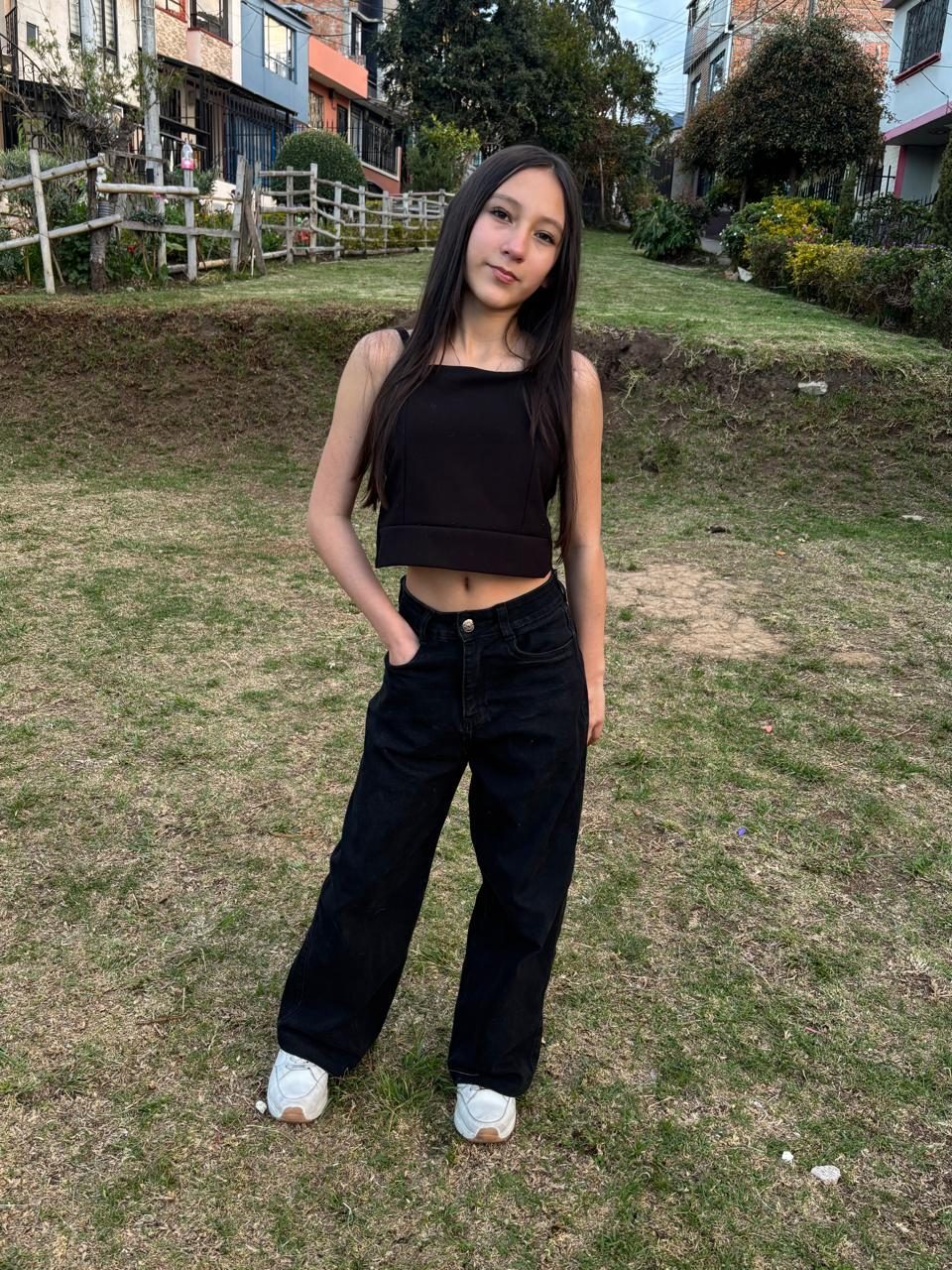 Samanta Isabella Muñoz Puetaman · Cuerpo entero