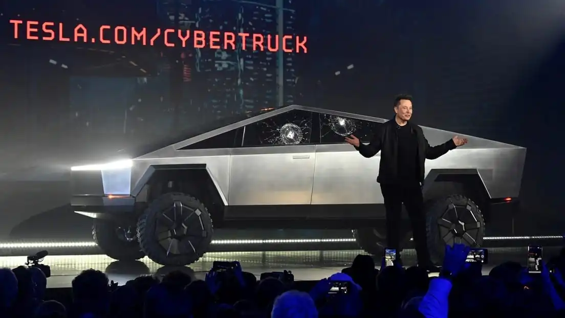 nxnoticias.com-tesla-vende-calcomanias-de-ventana-rota-y-se-agotan