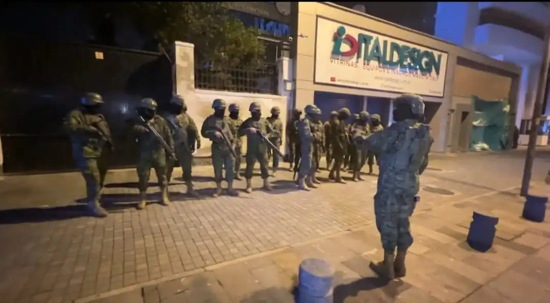 nxnoticias.com-protesta-mexico-por-hostigamiento-de-fuerzas-del-orden-a-embajada-mexicana-en-quito