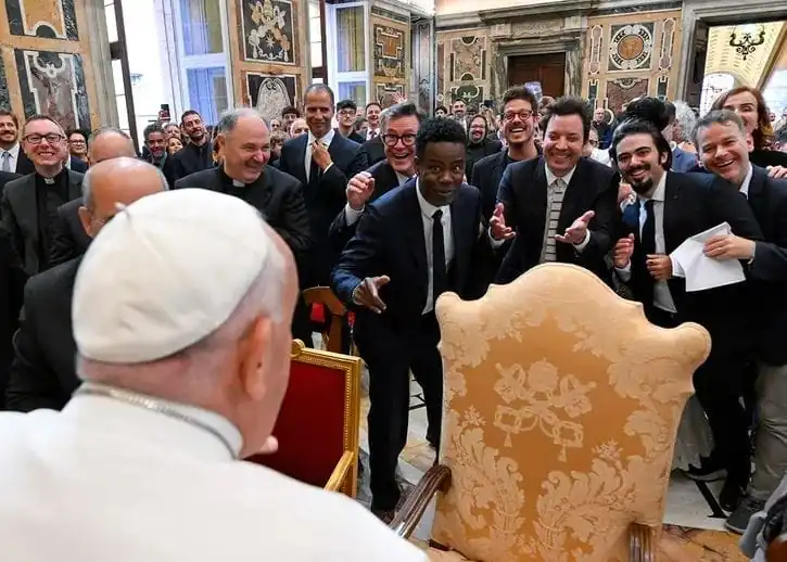nxnoticias.com-ustedes-tienen-el-poder-de-difundir-serenidad-y-sonrisas-papa-francisco-a-comediantes