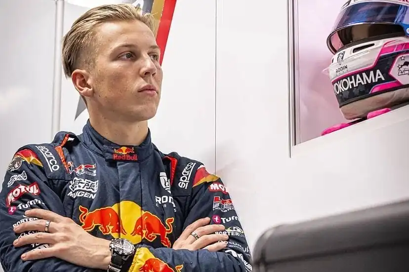 nxnoticias.com-la-familia-lawson-vende-su-casa-por-el-futuro-de-liam-en-la-f1