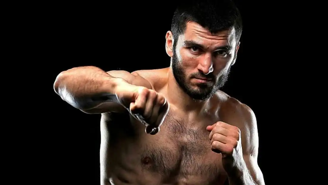 nxnoticias.com-impresionante-beterbiev-exhibe-intenso-entrenamiento-rumbo-a-pelea-contra-bivol