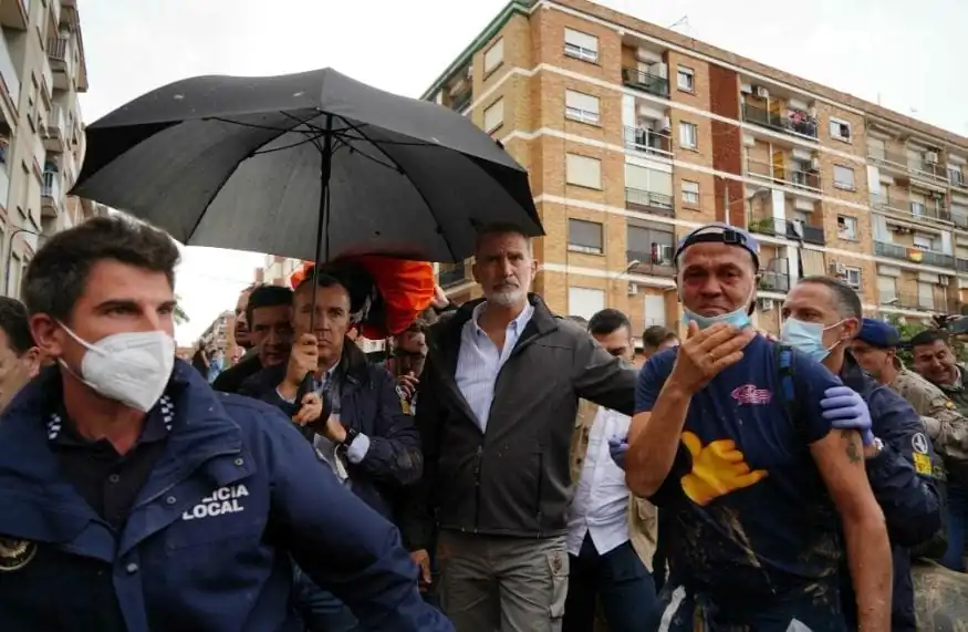 nxnoticias.com-reclaman-a-los-reyes-de-espana-la-lenta-respuesta-ante-la-emergencia-en-valencia