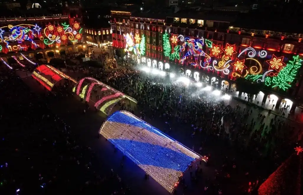 nxnoticias.com-inaugura-jefa-de-gobierno-de-la-cdmx-verbena-navidena-y-alumbrado-decorativo-en-el-zocalo