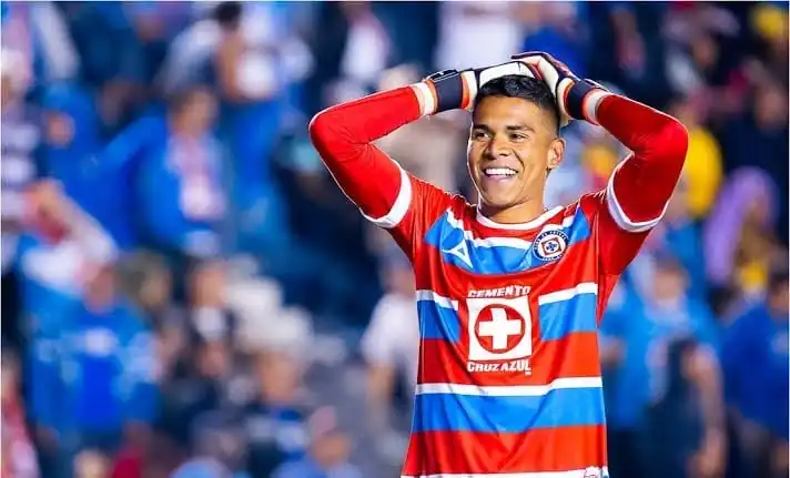 nxnoticias.com-kevin-mier-el-portero-de-cruz-azul-en-la-mira-del-bayern-munich