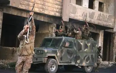 nxnoticias.com-rebeldes-sirios-avanzan-a-la-ciudad-de-homs-suman-370-mil-desplazados