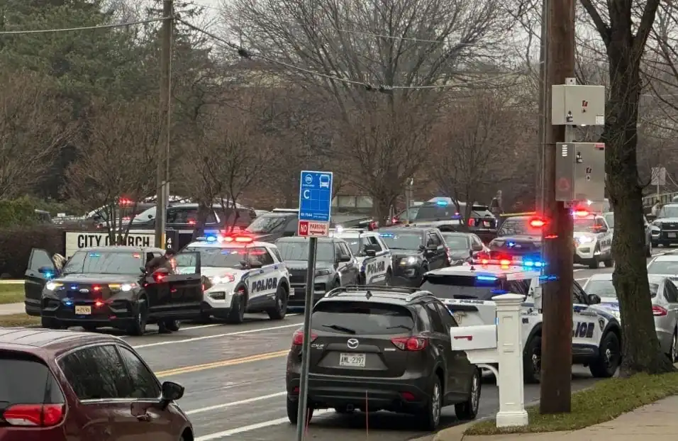 nxnoticias.com-tiroteo-en-escuela-de-wisconsin-fue-perpetrado-por-joven-de-15-anos