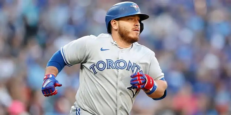 nxnoticias.com-alejandro-kirk-entre-los-10-mejores-receptores-de-la-mlb