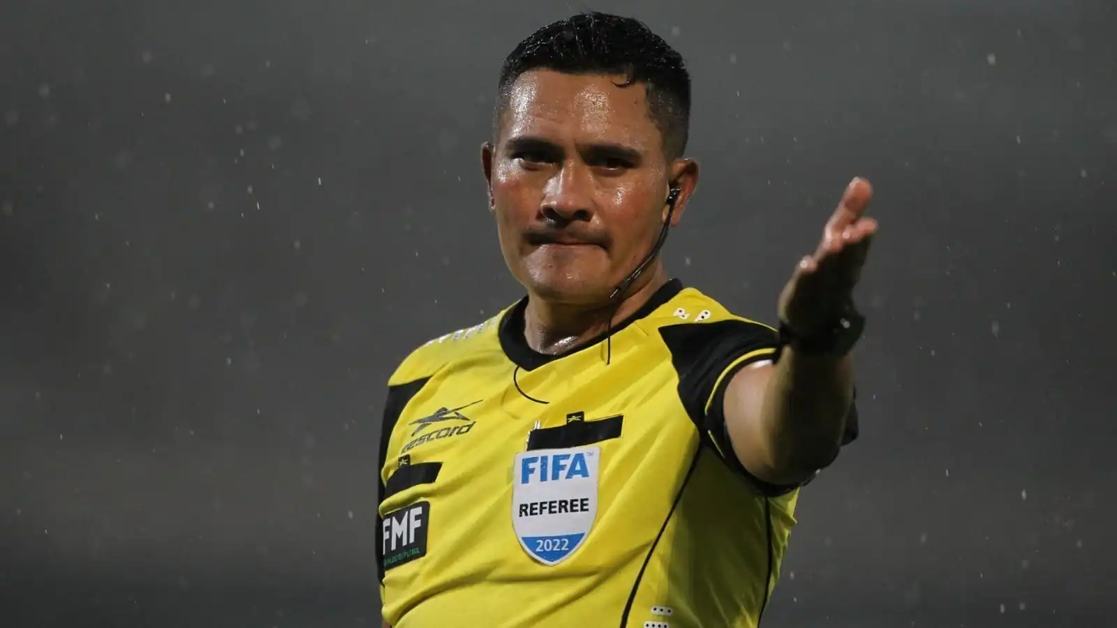 nxnoticias.com-fernando-guerrero-ramirez-se-despide-del-arbitraje-profesional-en-el-estadio-nemesio-diez