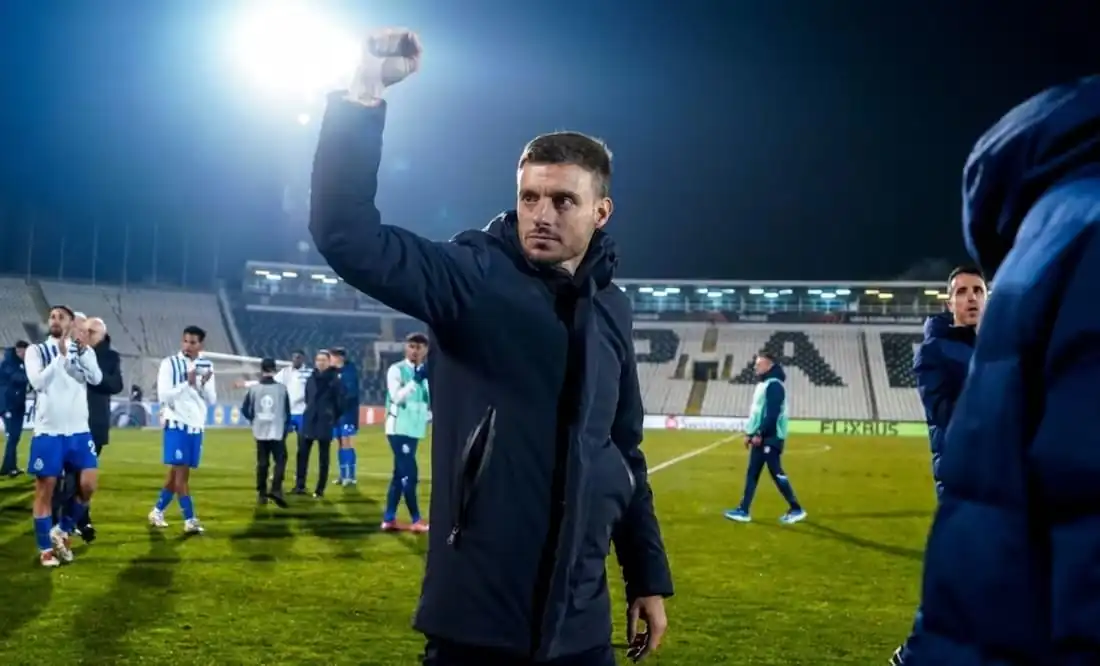 nxnoticias.com-martin-anselmi-debut-triunfal-y-clasificacion-a-los-playoffs-de-la-europa-league
