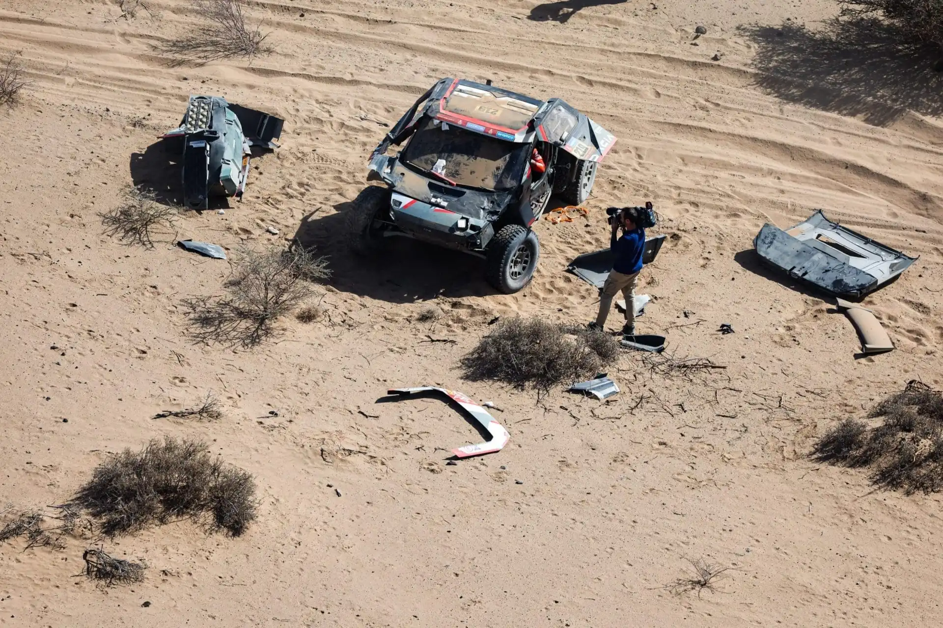 nxnoticias.com-sebastien-loeb-y-su-terrible-accidente-en-la-etapa-3-de-dakar-2025