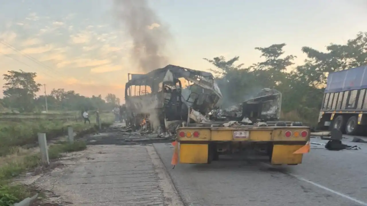 nxnoticias.com-solo-nueve-sobrevivientes-en-mortal-accidente-rumbo-a-campeche