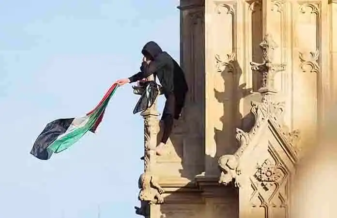 nxnoticias.com-detenido-en-londres-sujeto-que-escalo-el-big-ben-con-bandera-palestina