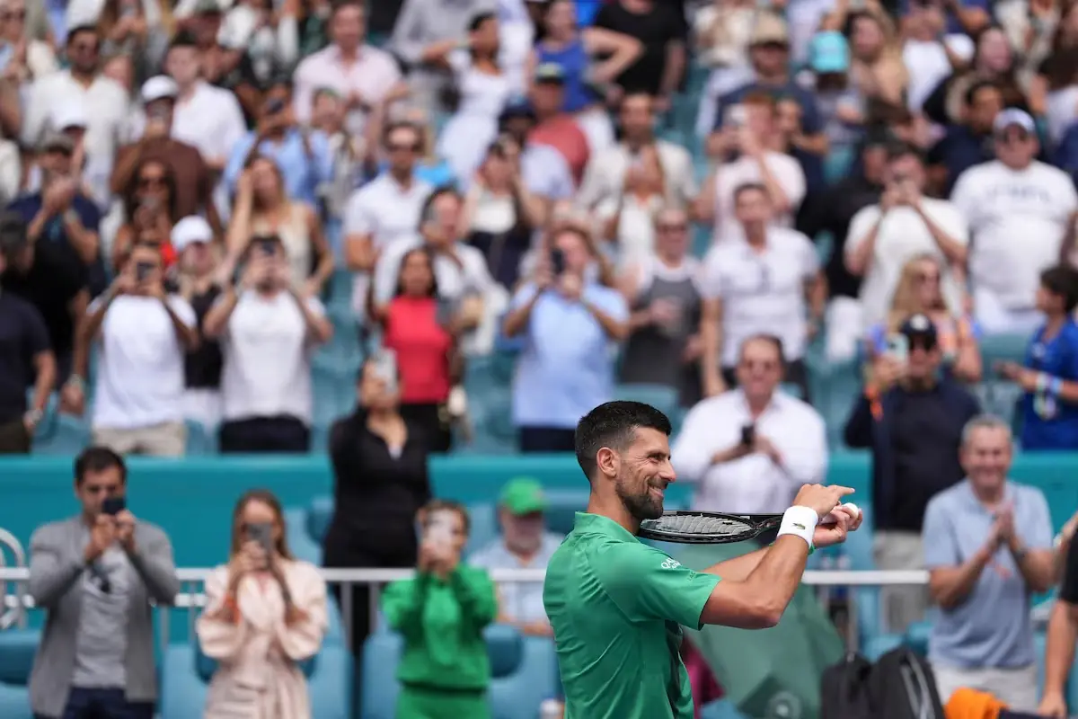 nxnoticias.com-djokovic-acaricia-su-titulo-numero-100-con-messi-como-espectador-de-lujo