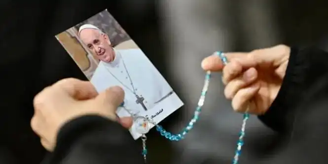 nxnoticias.com-papa-francisco-supera-crisis-desayuna-cafe-y-lee-periodicos