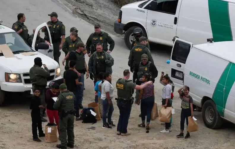 nxnoticias.com-jueza-de-california-prohibe-arrestar-a-sospechosos-de-ser-migrantes