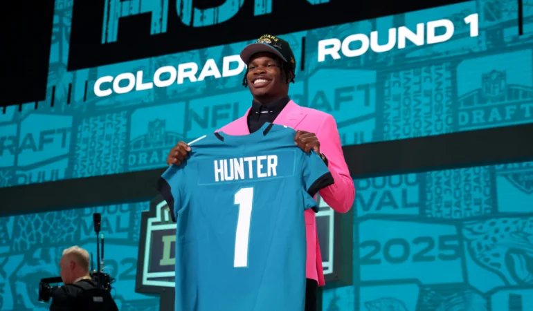 nxnoticias.com-los-10-primeros-picks-del-draft-nfl-2025-con-travis-hunter-como-figura