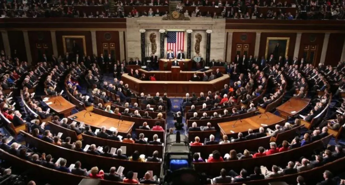nxnoticias.com-legisladores-republicanos-bloquean-plan-de-trump-que-incluye-impuesto-a-remesas