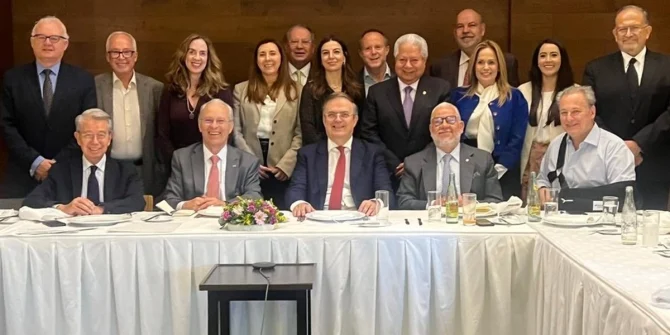Marcelo Ebrard se reúne con el Consejo Coordinador Empresarial.