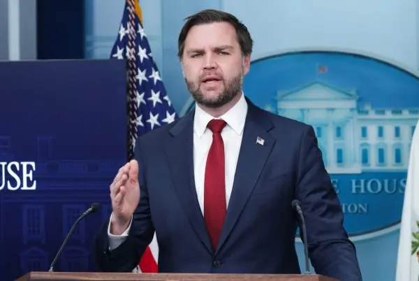 JD Vance impulsa reforma electoral.