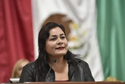 Morena propone castigar más el maltrato animal en CDMX.