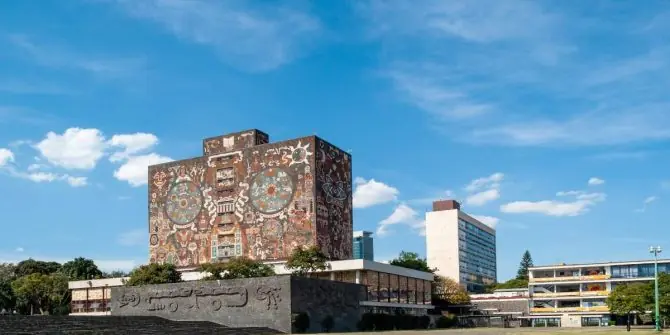UNAM suspende trámites de inscripción a licenciatura.
