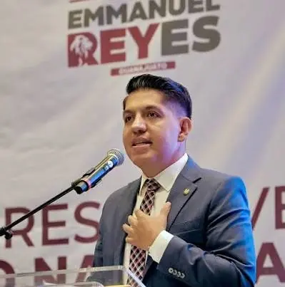 Emmanuel Reyes Carmona, senador de Morena.