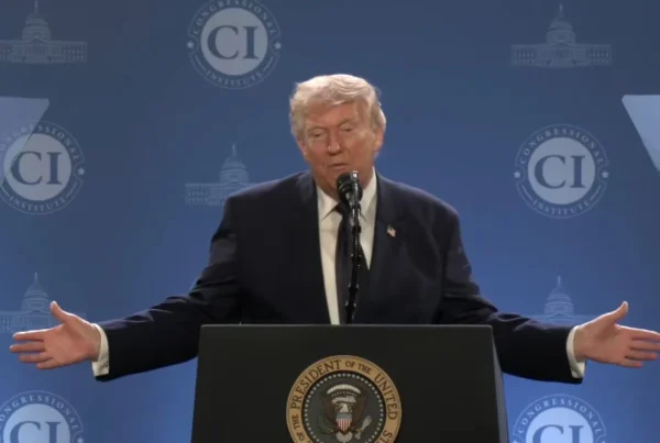 Trump confirma costos de la guerra contra Irán.