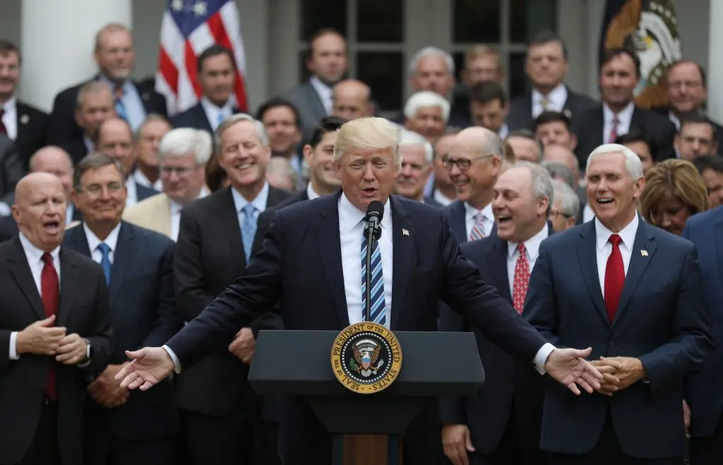 Trump presiona a republicanos.