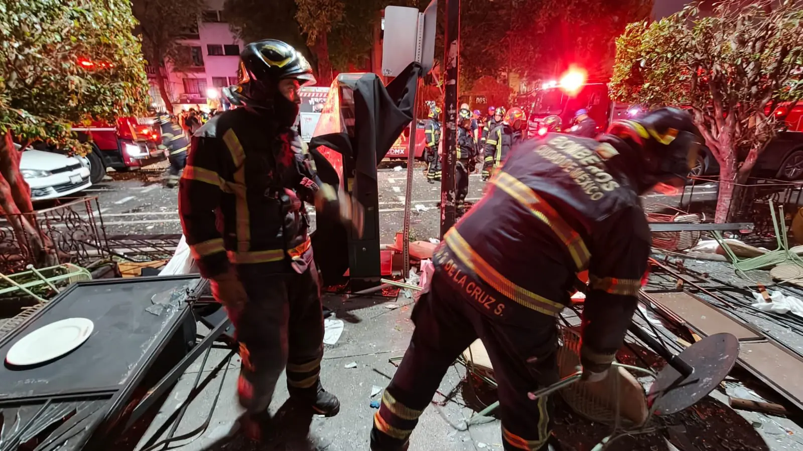 Explota un tanque de gas en restaurante de la colonia Roma.