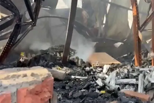 Incendio en hotel de Kolkata deja nueve muertos.