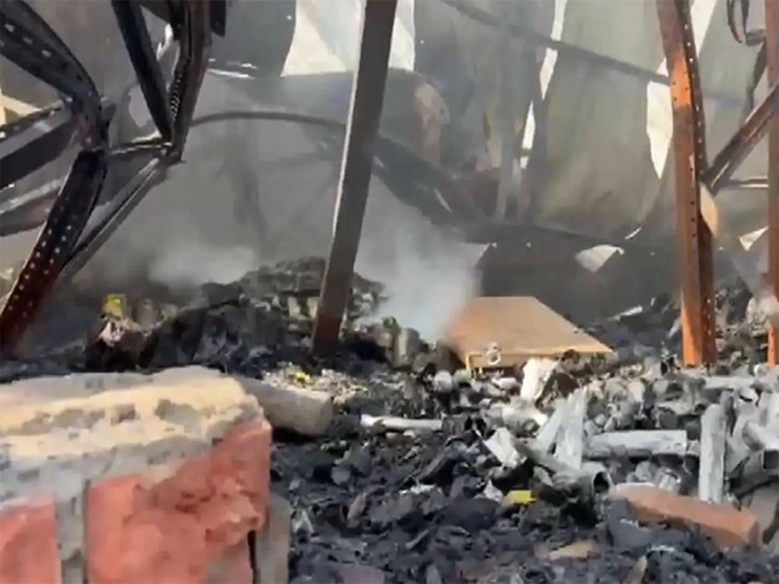 Incendio en hotel de Kolkata deja nueve muertos.