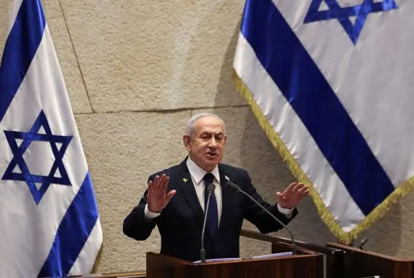 Netanyahu respalda plan de Trump para gaza, a pesar de diferencias.