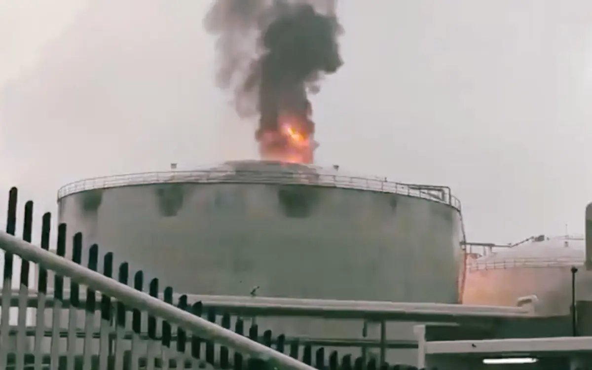 Pemex atiende incidente en Terminal Pajaritos.