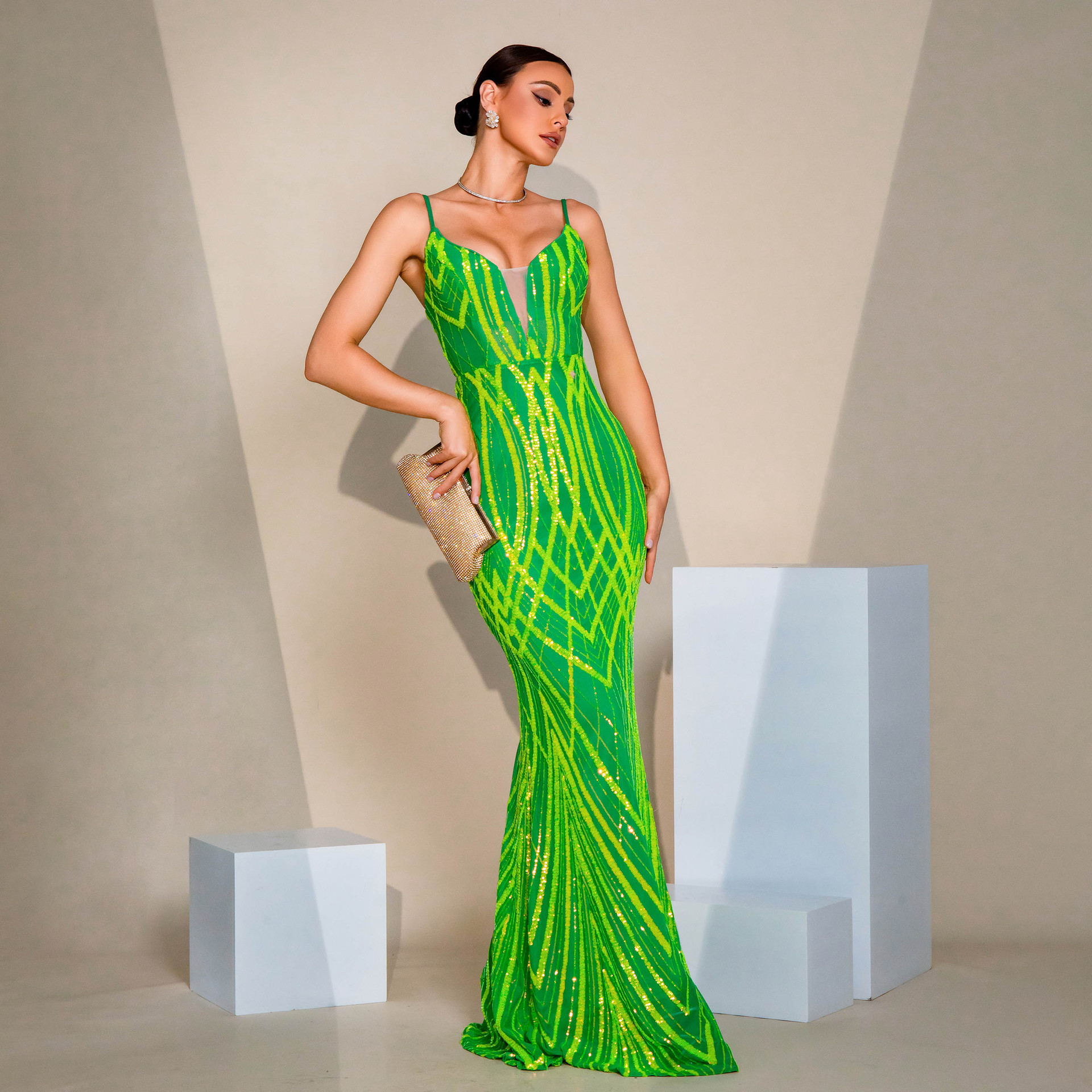 V Neck Brace Slim Fit Sheath Sequined Cocktail Fishtail Evening Dress - Image 3