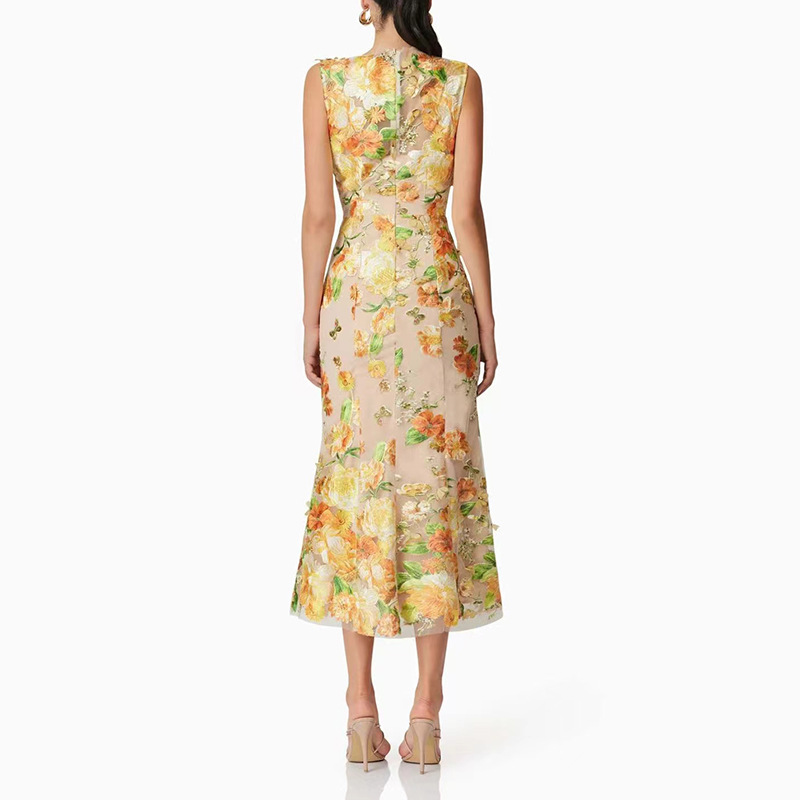 Embroidery Three Dimensional Floral Slim Fit Figure Flattering Maxi Dress - Image 2