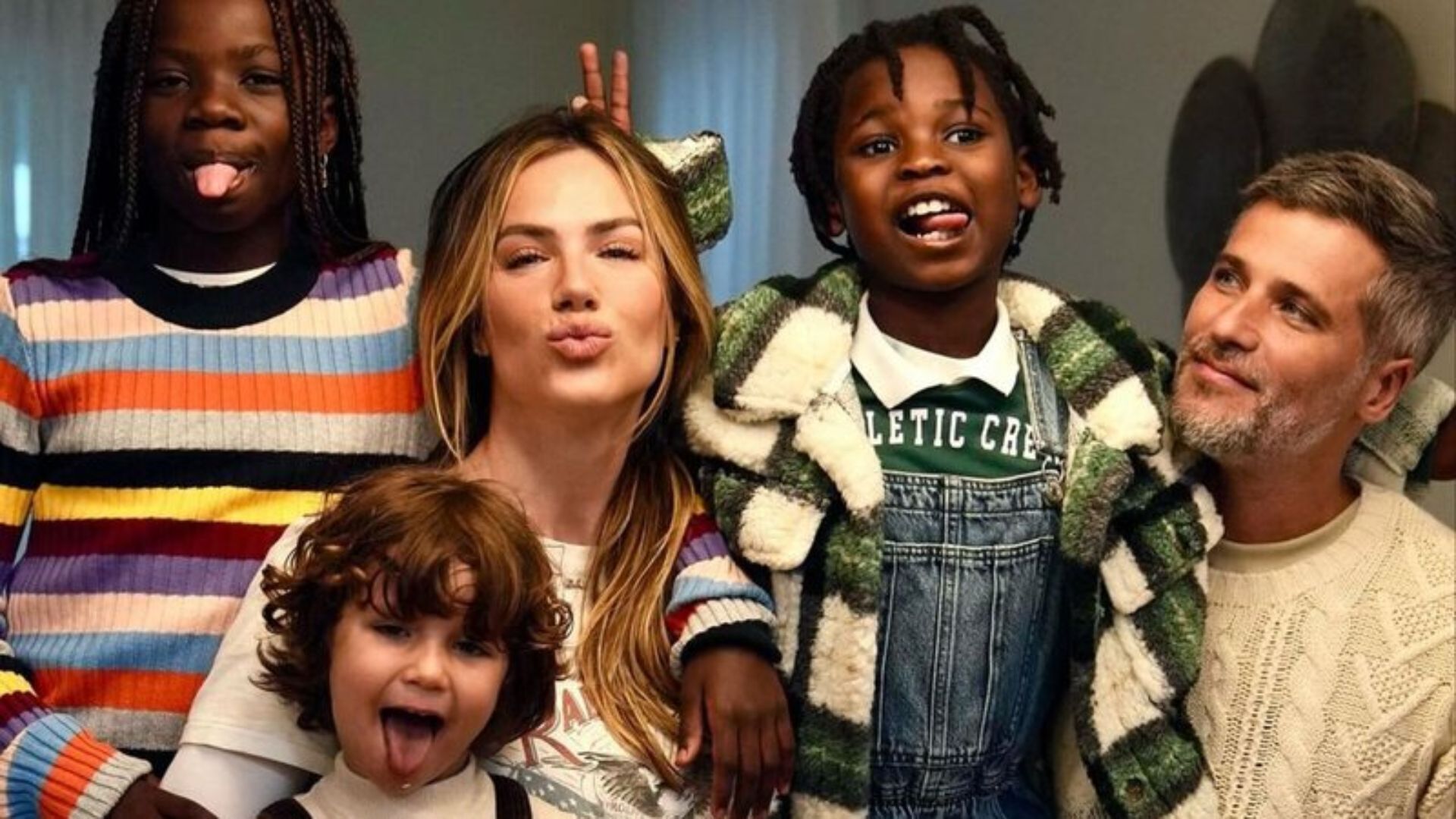 Giovanna Ewbank e família